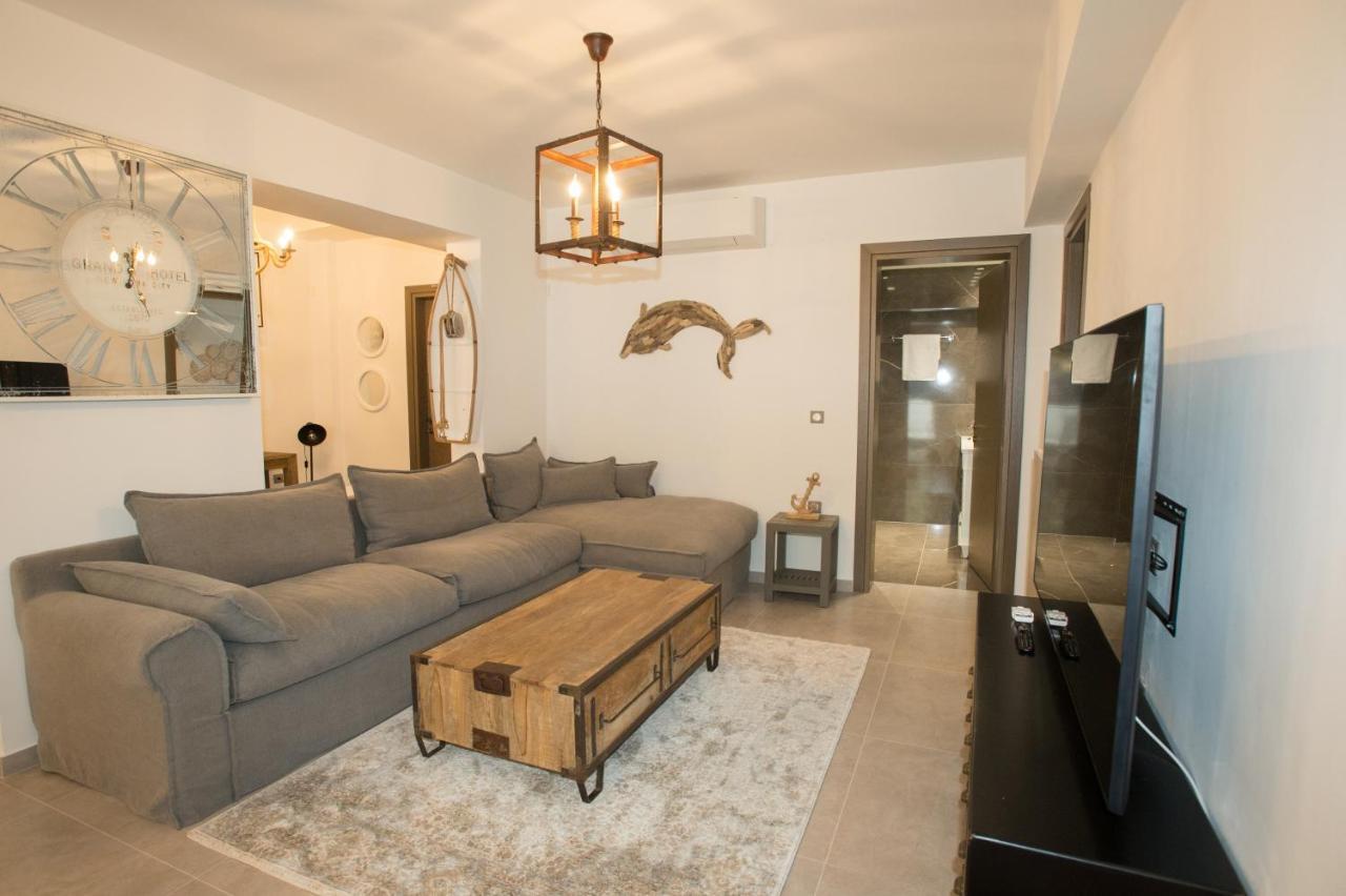 Villa Dolphin à Peraía Extérieur photo